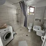 за гости криси гр. Апартаменты *