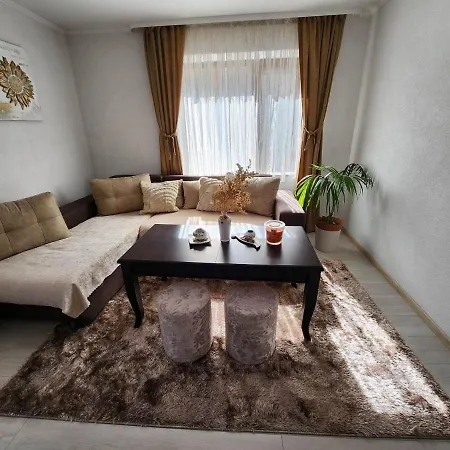 за гости криси гр. Апартаменты